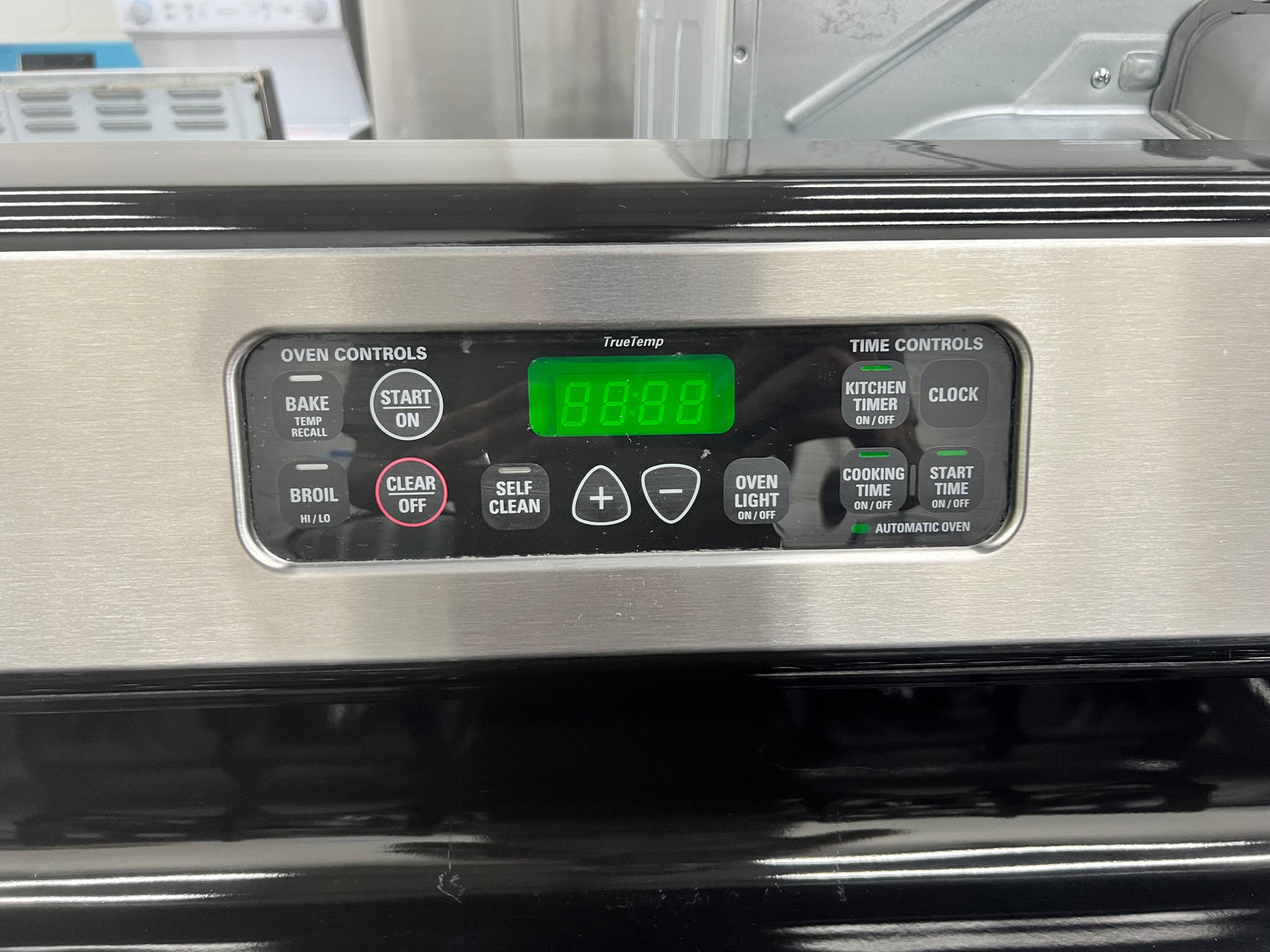 GE 30" Free-Standing Gas Range with 5.0 Cubic Feet Capacity Oven in Stainless Steel-Model #JGBP33SEHSS