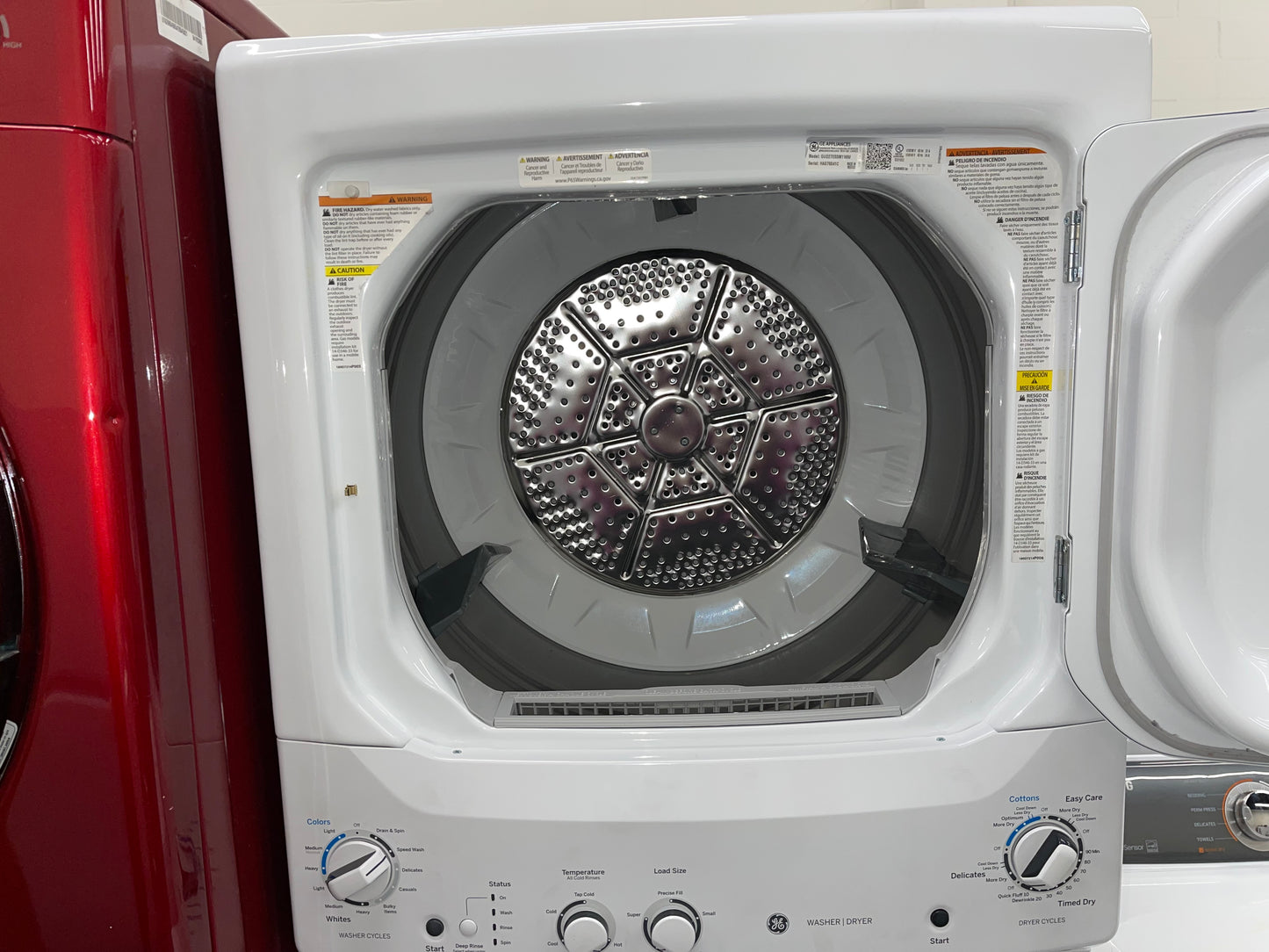 GE Unitized Spacemaker® ENERGY STAR 3.9 cu. ft. Capacity Washer with Stainless Steel Basket and 5.9 cu. ft. Capacity Electric Dryer

Model #:GUD27EESNWW