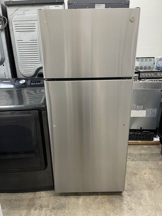 GE  GTS18HYNRFS
28 Inch Top Freezer Refrigerator with 17.5 Cu. Ft. Capacity, Edge-To-Edge Glass Shelves, Sliding Deli Drawer, Gallon Door Bin, Dairy Compartment, LED Lighting, Upfront Temperature Controls, Sabbath Mode, Frost Free, and Icemaker-Ready