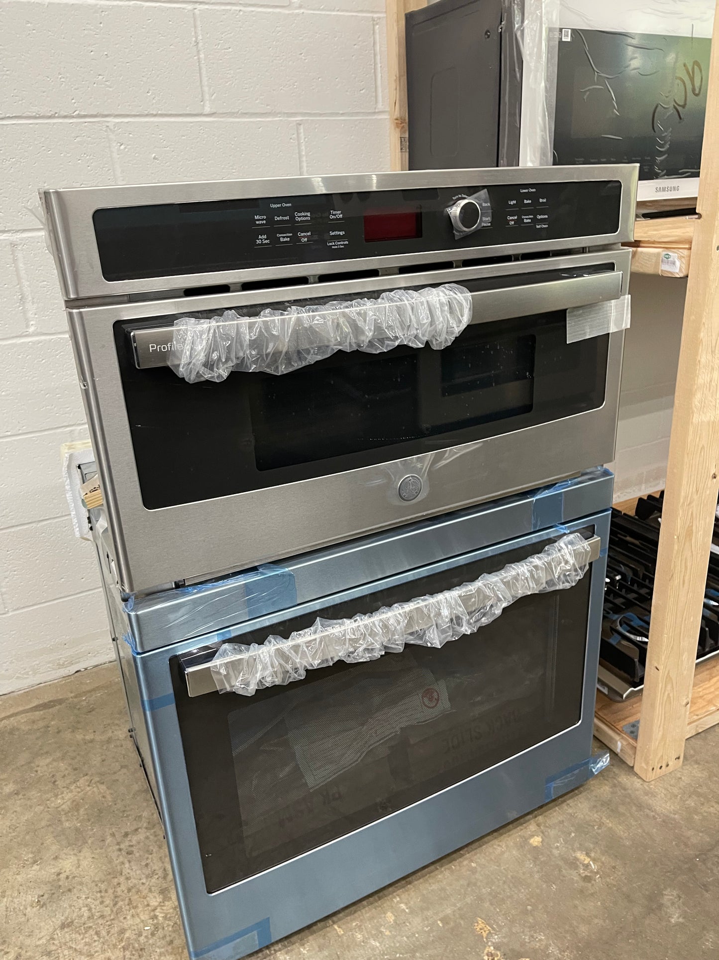 GE Profile  PT7800SHSS
30 Inch Combination Wall Oven with True European Convection, Meat Probe, Proof Mode, Warm Mode, 5.0 cu. ft. Capacity, 1.7 cu. ft. Microwave, Glass Touch Controls, GE Fits! Guarantee, and Self-Clean with Steam: Stainless Stee