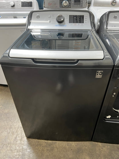 GE Top-Load 4.6-cu ft HE Washer and 7.4-cu ft Electric Dryer Set in Diamond Gray