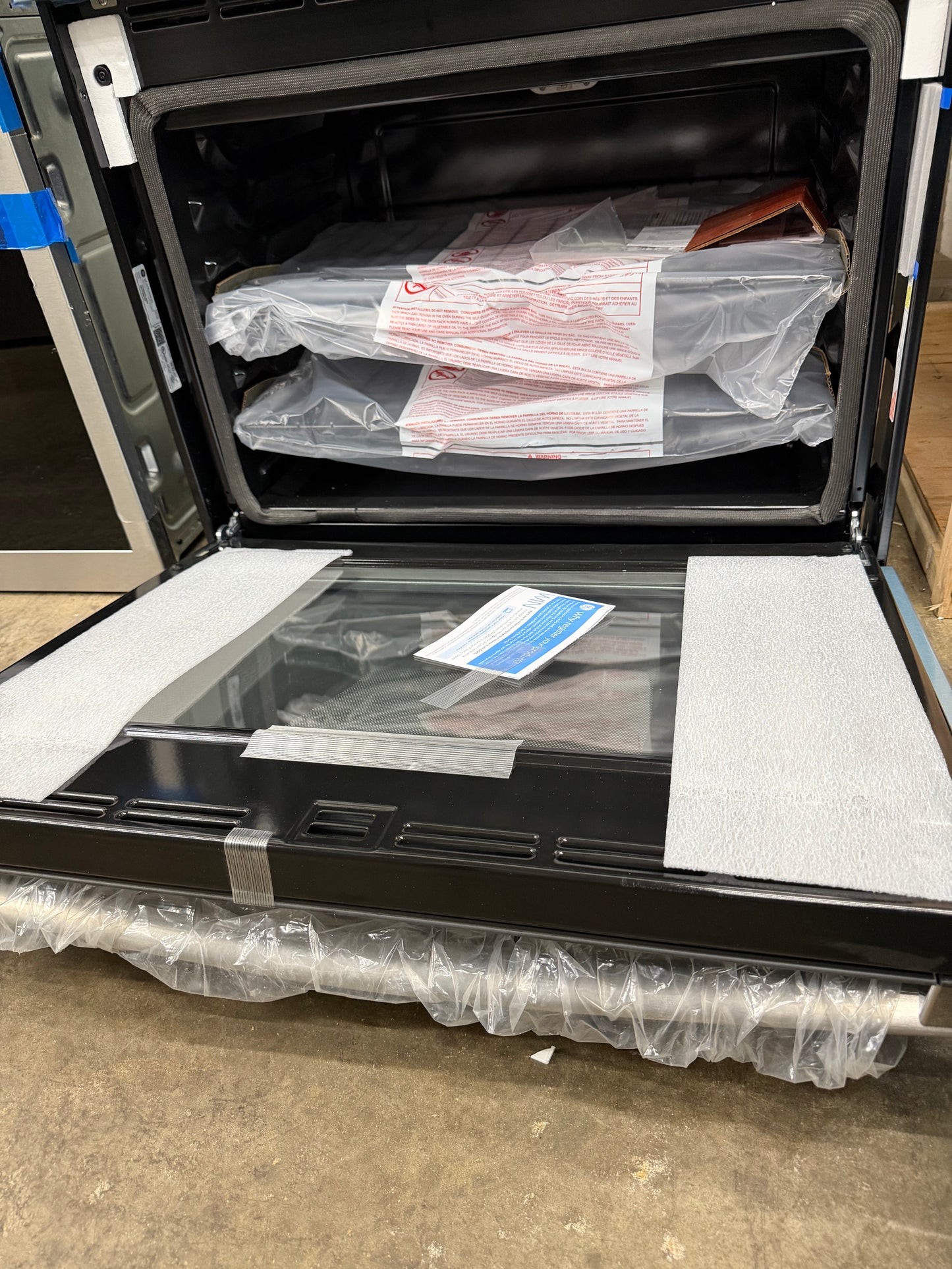 GE  JT3800SHSS
30 Inch Combination Wall Oven