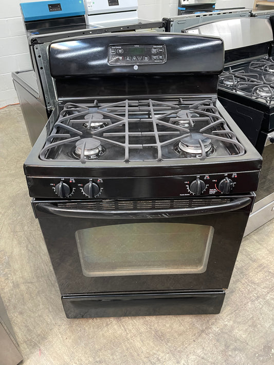 GE 30" Freestanding Gas Range with 5.0-cu ft Oven Capacity in Black-Model #JGBP36DEM1BB