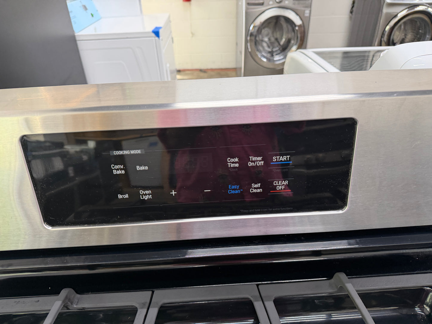 LG  LRG3081ST
30 Inch Gas Range with EvenJet Fan Convection, 20 Minute EasyClean® Mode, IntuiTouch Keypad, SuperBoil 17,000 BTU Burner, Large WideView™ Plus Window, 5 Sealed Burners, 5.4 cu. ft. Oven and Storage Drawer: Stainless Steel