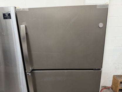 GE 19.2 Cu. Ft. Garage Ready Top-Freezer Refrigerator
Model #:GTS19KMNRES