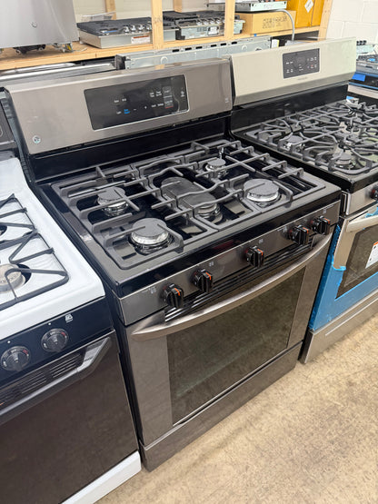 LG  LRG3061ST
30 Inch Gas Range with 20 Minute EasyClean ,Mode, Brilliant Blue Interior, Griddle Accessory, 5 Sealed Burners, 5.4 cu. ft. Oven and Storage Drawer: Stainless Steel