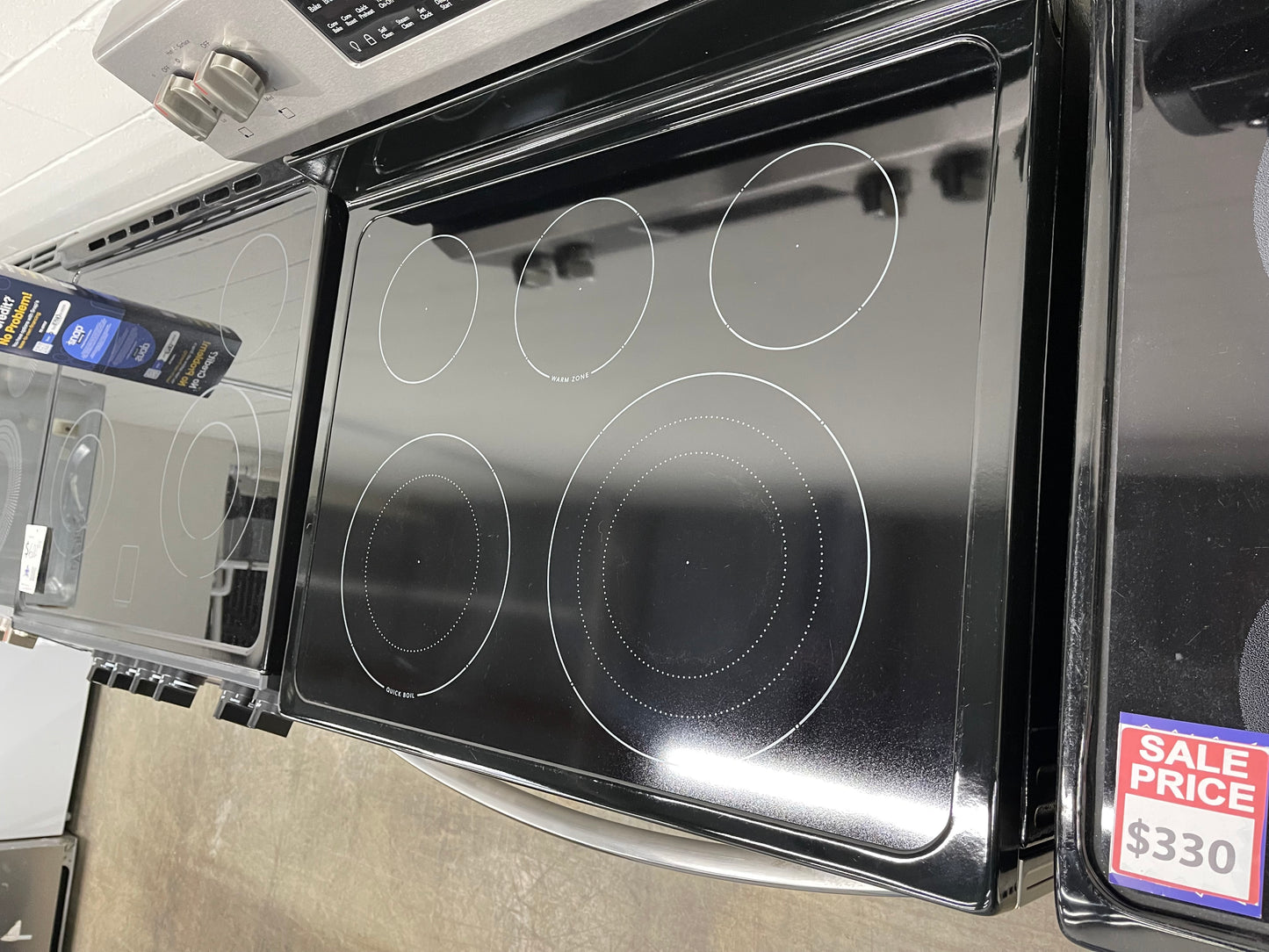 GCRE3060AF
Frigidaire Gallery 30'' Freestanding Electric Range with Air Fry