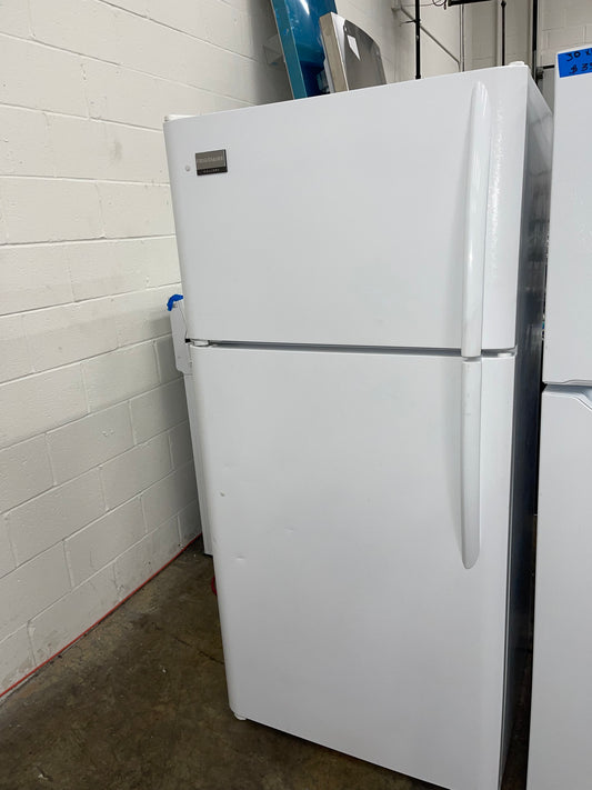 Frigidaire Gallery Series  FGHT1834KW
18.2 cu. ft. Top-Freezer Refrigerator with 3 SpillSafe Glass Shelves, 2 Humidity Control Crispers, Adjustable Gallon Door Bins and Optional Ice Maker: White