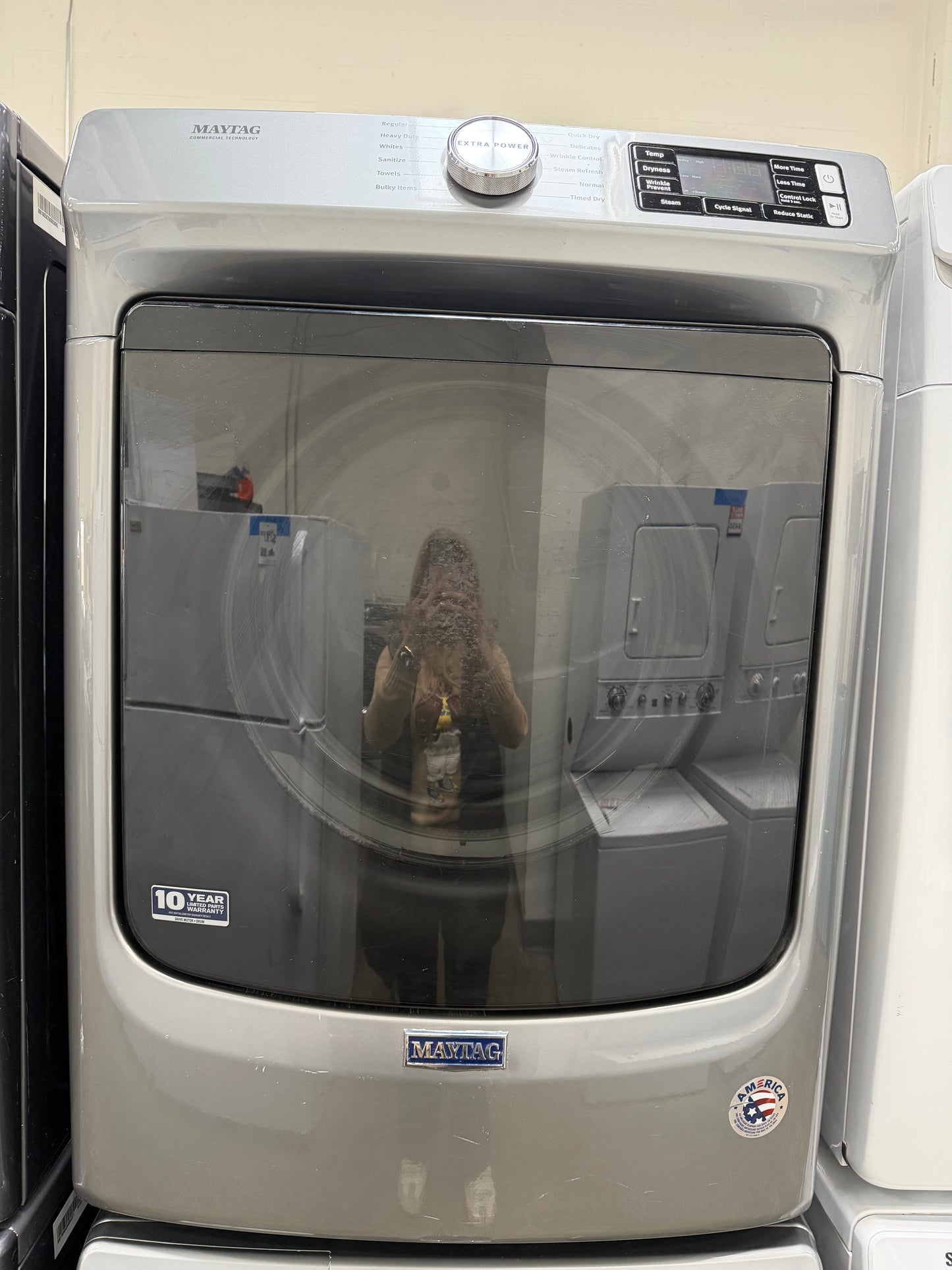 Maytag  MHW6630HC
27 Inch Front Load Washer with 4.8 cu. ft and Maytag  MED6630HC
27 Inch Electric Dryer with 7.3 Cu. Ft.