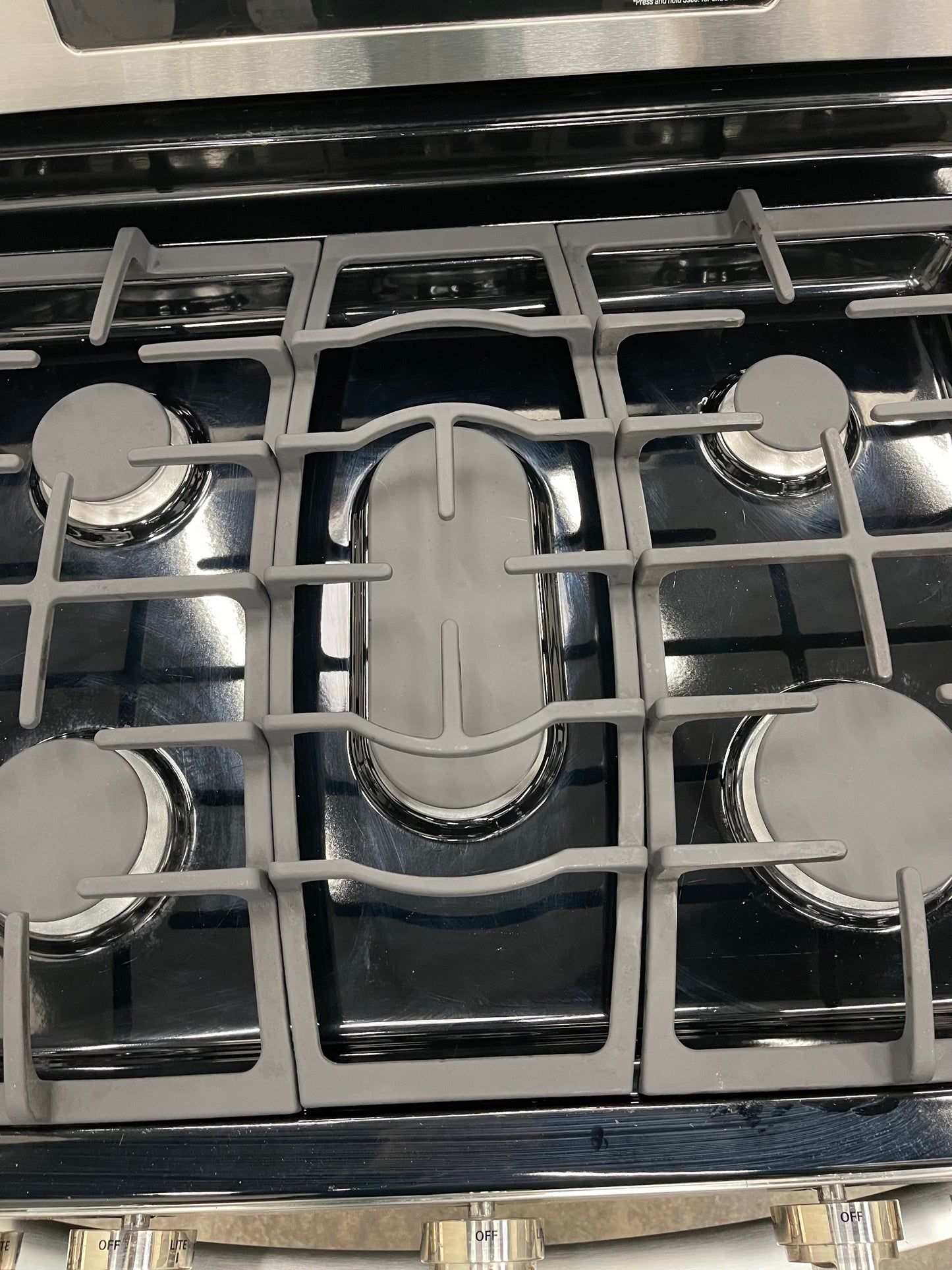 LG  LRG3061ST
30 Inch Gas Range with 20 Minute EasyClean ,Mode, Brilliant Blue Interior, Griddle Accessory, 5 Sealed Burners, 5.4 cu. ft. Oven and Storage Drawer: Stainless Steel