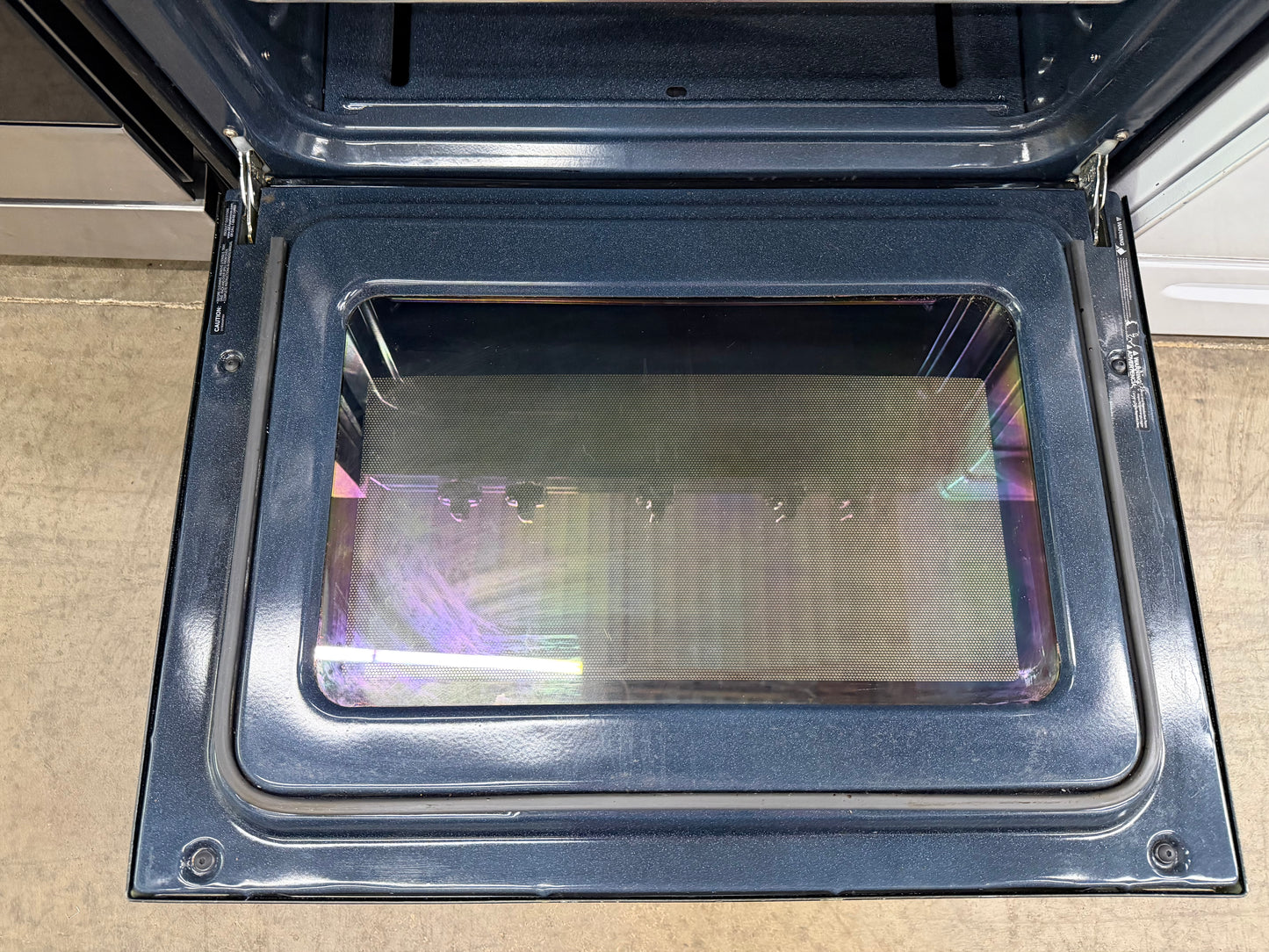 GE 30” Freestanding Gas Range – Model JGBS66DEK4BB