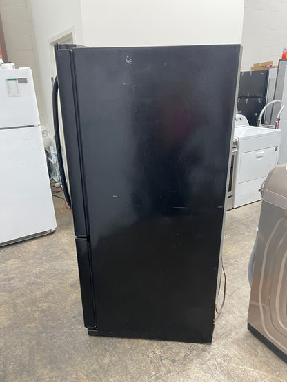 GE  GDSC0KCXBB
20.2 cu. ft. Bottom-Freezer Refrigerator with 4 Glass Shelves, Gallon Door Storage, Snack Drawer and Illuminated Upfront Temperature Controls: Black