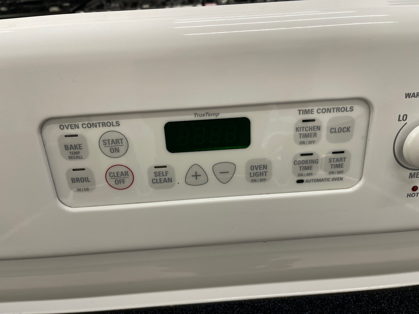 GE 30" Free-Standing Electric Range

Model #:JBP80W0H2WW