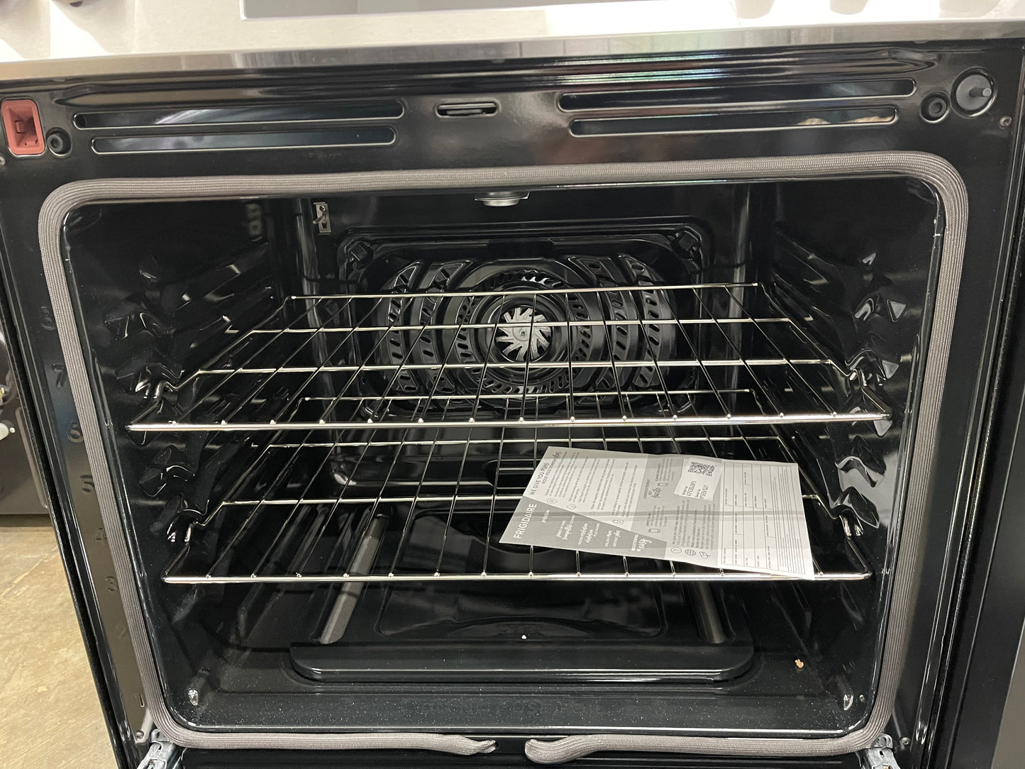 Frigidaire Gallery Series  GCFG3060BF
30 Inch Freestanding Gas Range with 5 Sealed Burners, 6.0 cu.ft. Oven Capacity, Air Fry, Total Convection, No Preheat, Touch Screen Controls, Temperature Probe, Steam Bake, Backlit LED Knobs, Sabbath Mode, and ADA Com