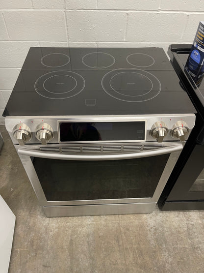 Samsung  NE58F9500SS
30 Inch Slide-In Electric Range with 5 Radiant Elements, 5.8 cu. ft. Oven Capacity, Dual Convection Cooking, Self Clean with Steam and Temperature Probe