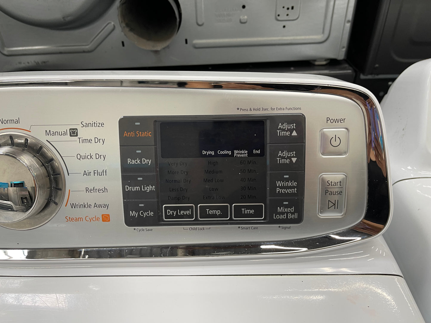 Samsung  DV50F9A6EVW
27 Inch Electric Dryer with 7.4 cu. ft. Capacity, 13 Drying Cycles, Dryer Rack, Smart Care, LED Controls, Stainless Steel Drum, Reversible Door, Wrinkle Away and Steam