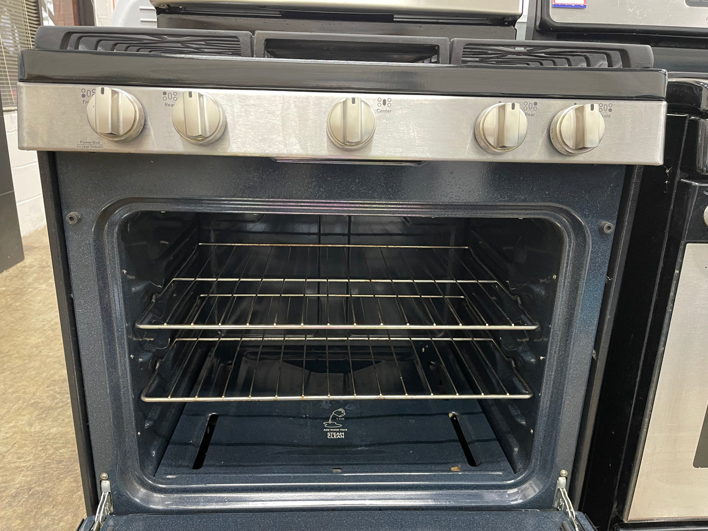 GE 30 in. 5.0-cu. ft. Freestanding Gas Range in Stainless Steel-Model #JGBS66REK3SS