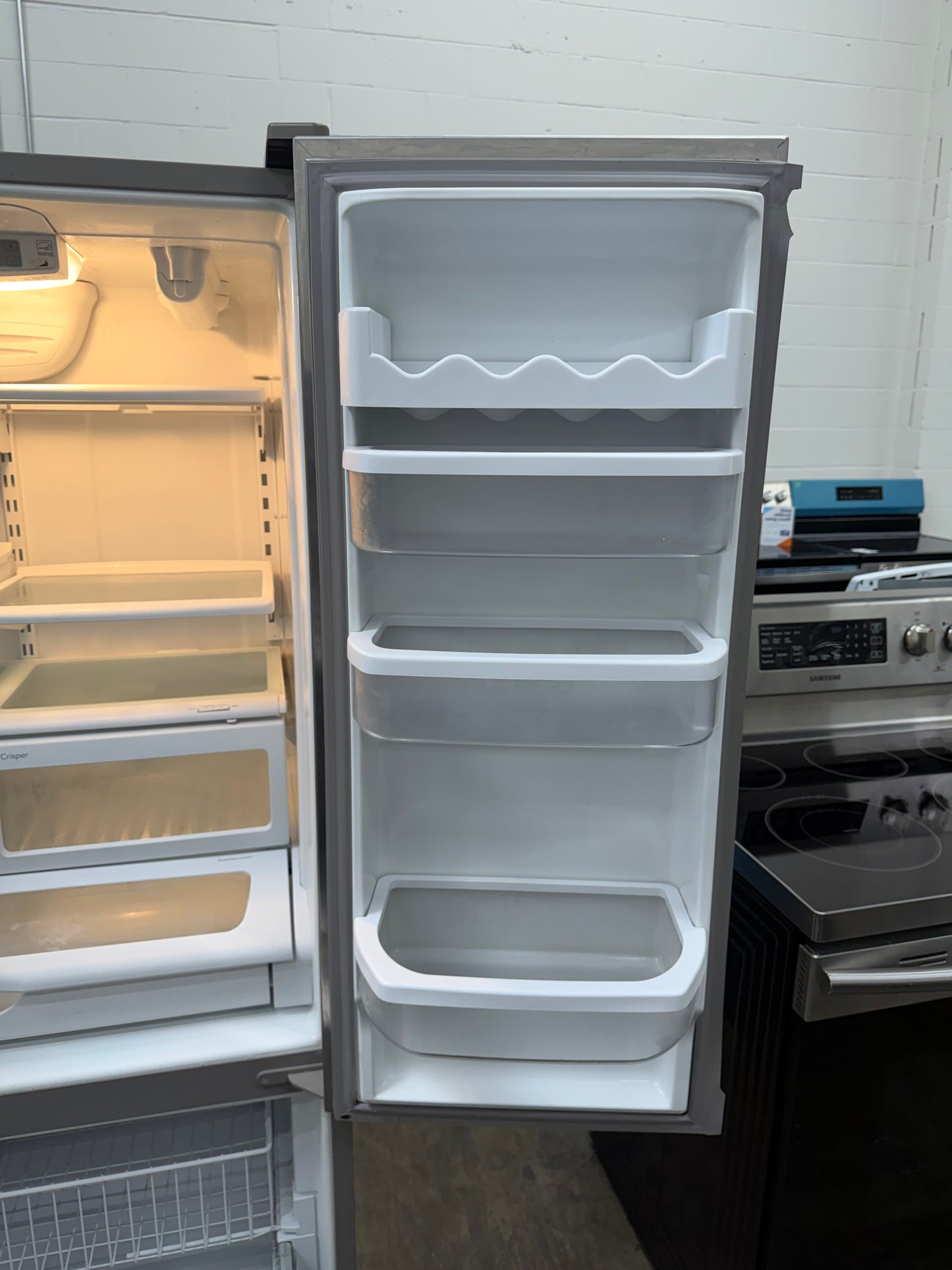 KitchenAid 20 Cu. Ft. Bottom Freezer Refrigerator – Stainless Steel
Model: KBFS20EVMS4