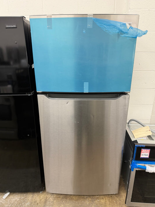 Frigidaire 20 Cu. Ft. Garage Ready Top Freezer Refrigerator-Model
#FFHT2022AS