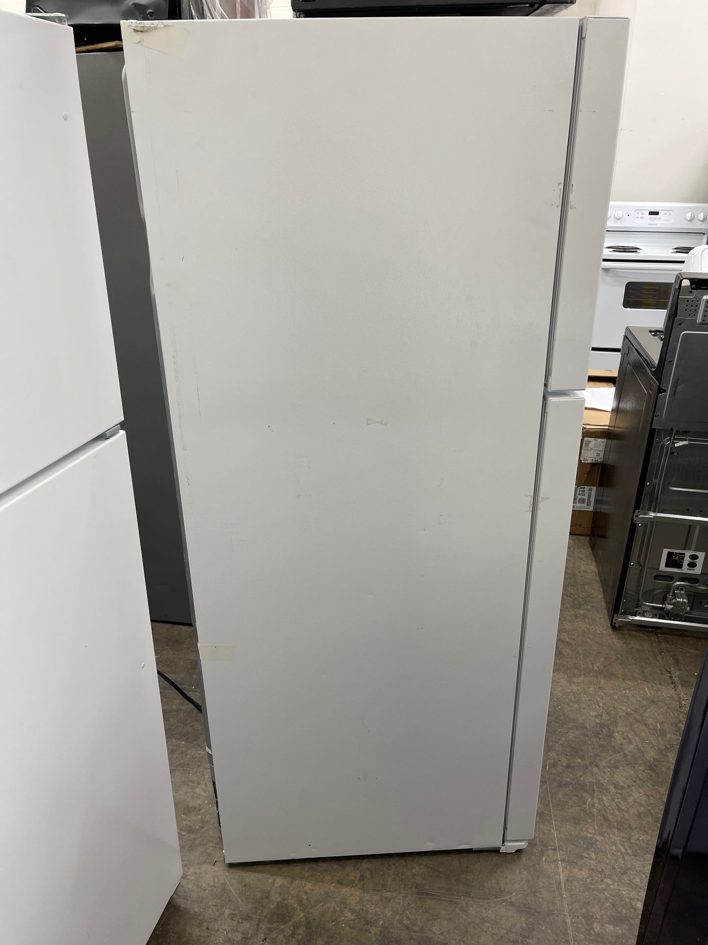 Frigidaire  FFTR1814WW
30 Inch Top Freezer Refrigerator with 18.3 Cu. Ft. Total Capacity, EvenTemp Cooling, Adjustable Shelves, Humidity-Controlled Crispers, Gallon Door Bins, LED Lighting, Ice Maker Ready, and ADA Compliant: White