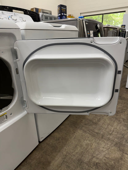 GE 4.2 cu. ft. Capacity Washer with Stainless Steel Basket Model#: GTW460ASJ5WW  and GE 7.2 cu. ft. Capacity aluminized alloy drum Electric Dryer

Model #:GTD42EASJWW