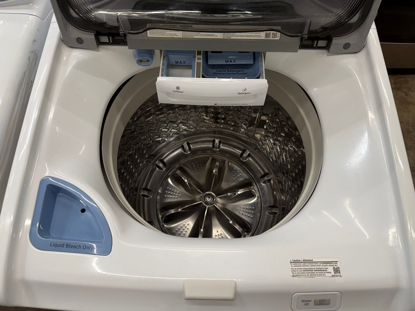 Samsung WA52M7750AW/A4 – 5.2 Cu. Ft. Top Load Washer and Samsung DVE52M7750W/A3 – 7.4 Cu. Ft. Electric Dryer