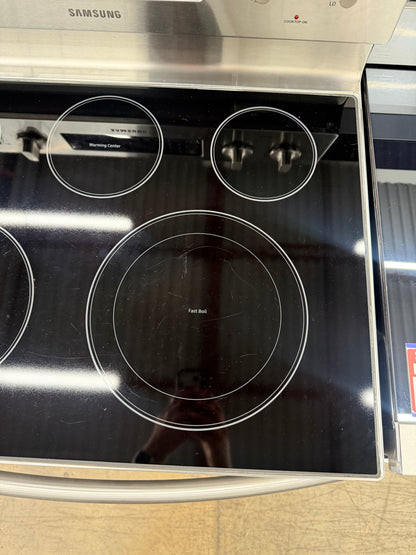 Samsung NE59M4320SS/AA – 5.9 Cu. Ft. Freestanding Electric Range with Convection