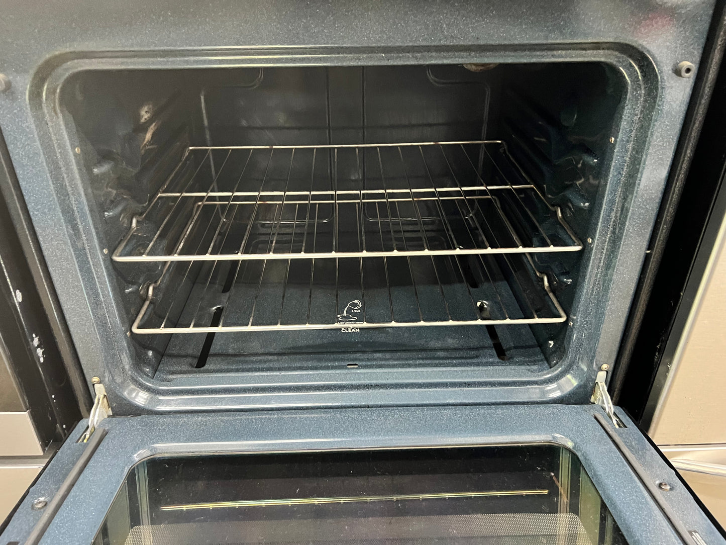 GE 30 in. 5.0-cu. ft. Freestanding Gas Range in Stainless Steel-Model #JGBS66REK3SS