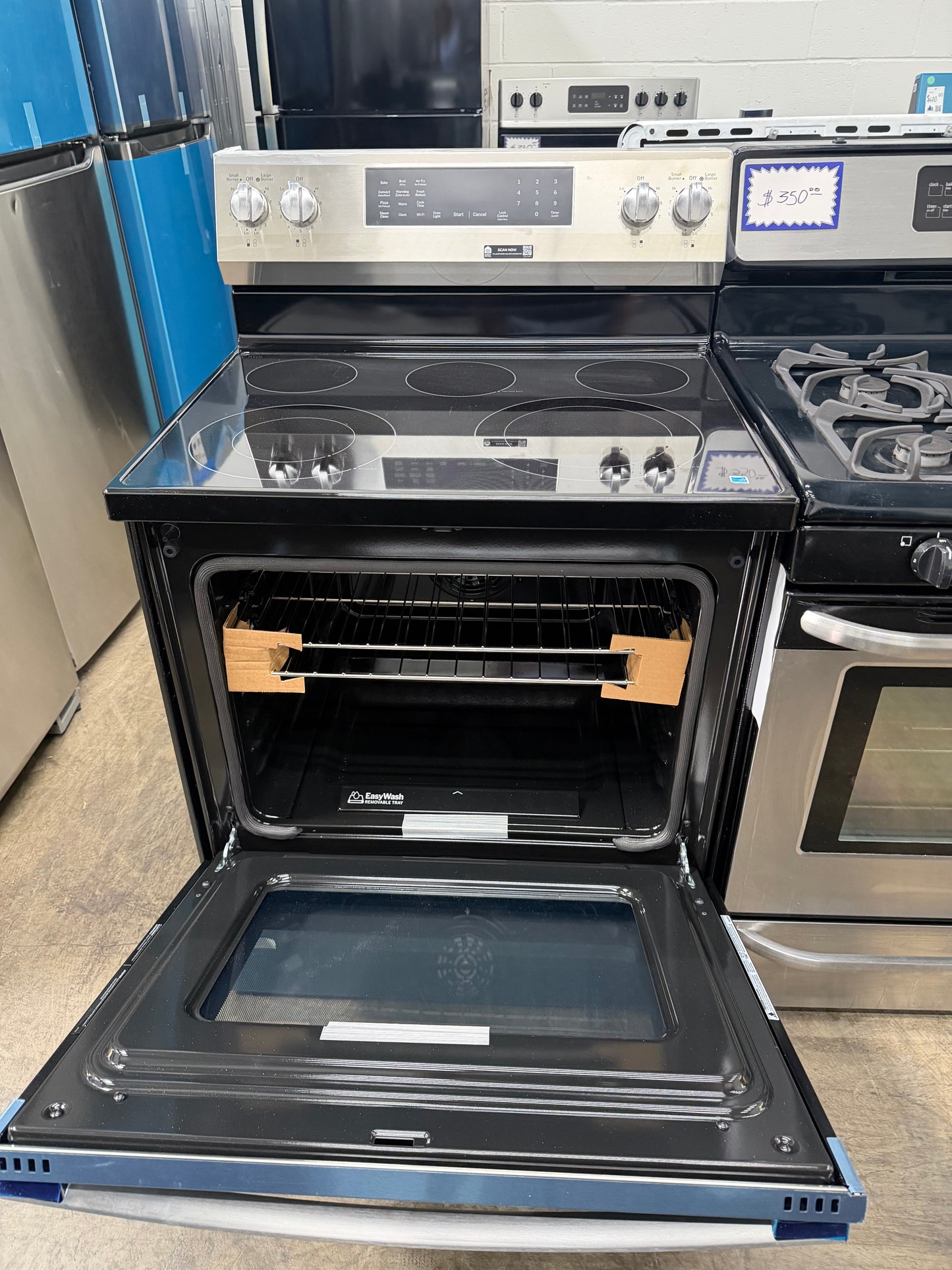 GE 600 Series  GRF600AVSS
30 Inch Freestanding Gas Range