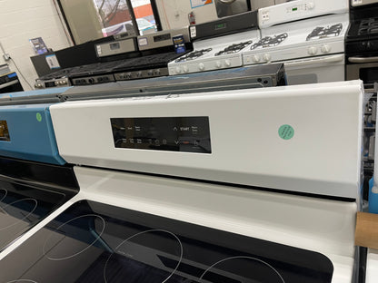 Frigidaire  FCRE3062AW
30 Inch Freestanding Electric Range with 5 Elements, 5.3 cu. ft. Capacity, EvenTemp Element, SpaceWise Element, Storage Drawer, and Steam Clean: White