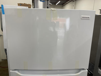 Frigidaire  FFTR1835VW
30 Inch Top Freezer Refrigerator with 18.3 Cu. Ft. Capacity, Adjustable Shelves, Humidity-Controlled Crispers, Half-width Deli Drawer, Gallon Door Bins, Auto-Close Doors, EvenTemp Cooling System, and ADA Compliant: White