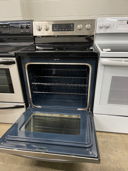 Samsung  NE59M4310SS
30 Inch Freestanding Electric Range with Flexible Cooktop, Dual Elements, Self-Clean, Warming Center, 5 Heating Elements, 5.9 cu. ft. Capacity, Storage Drawer and Sabbath Mode: Stainless Steel