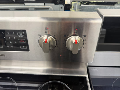 Samsung NE59M4320SS/AA – 5.9 Cu. Ft. Freestanding Electric Range with Convection