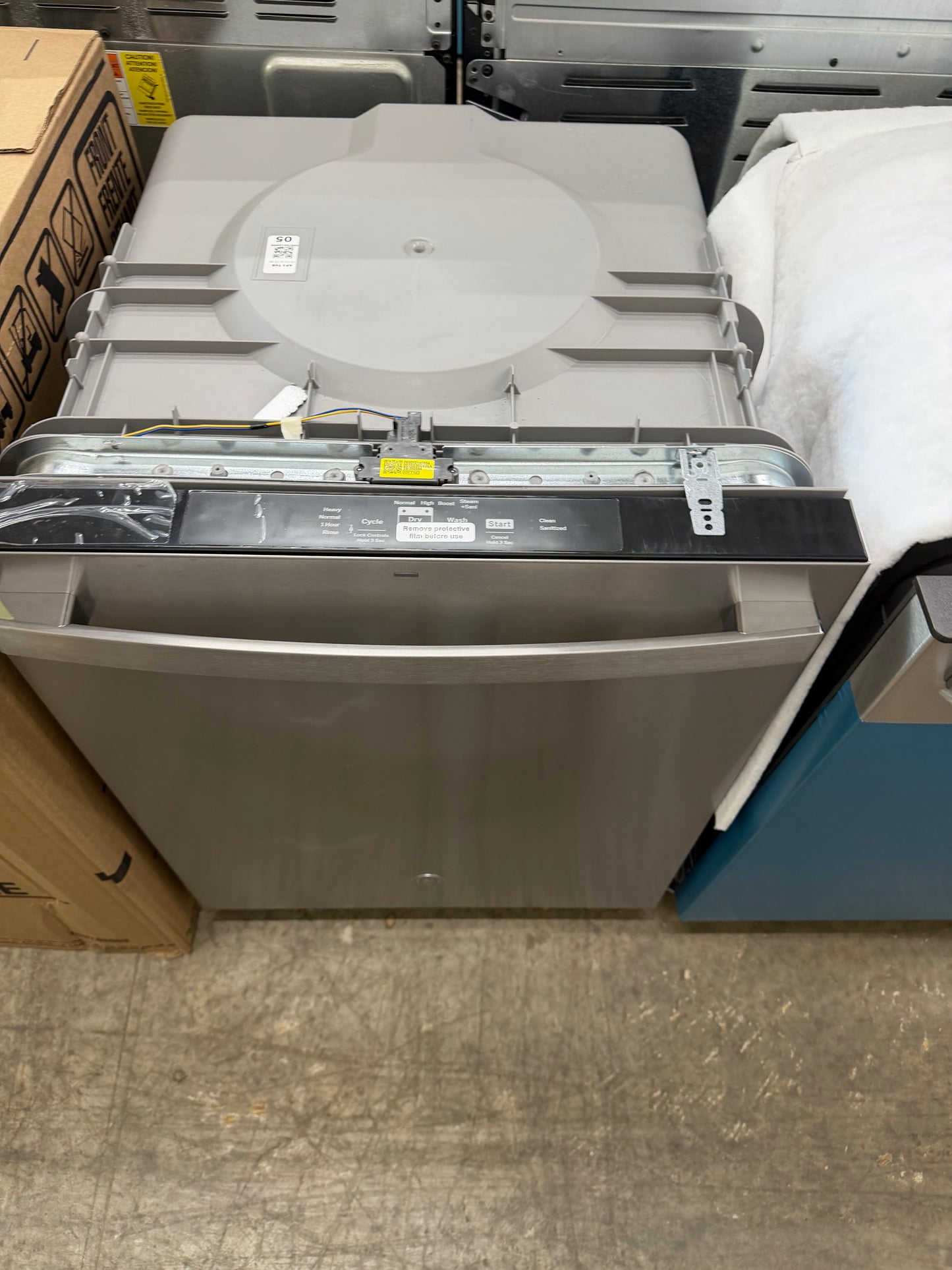 GE ENERGY STAR Top Control with Plastic Interior Dishwasher with Sanitize Cycle & Dry Boost