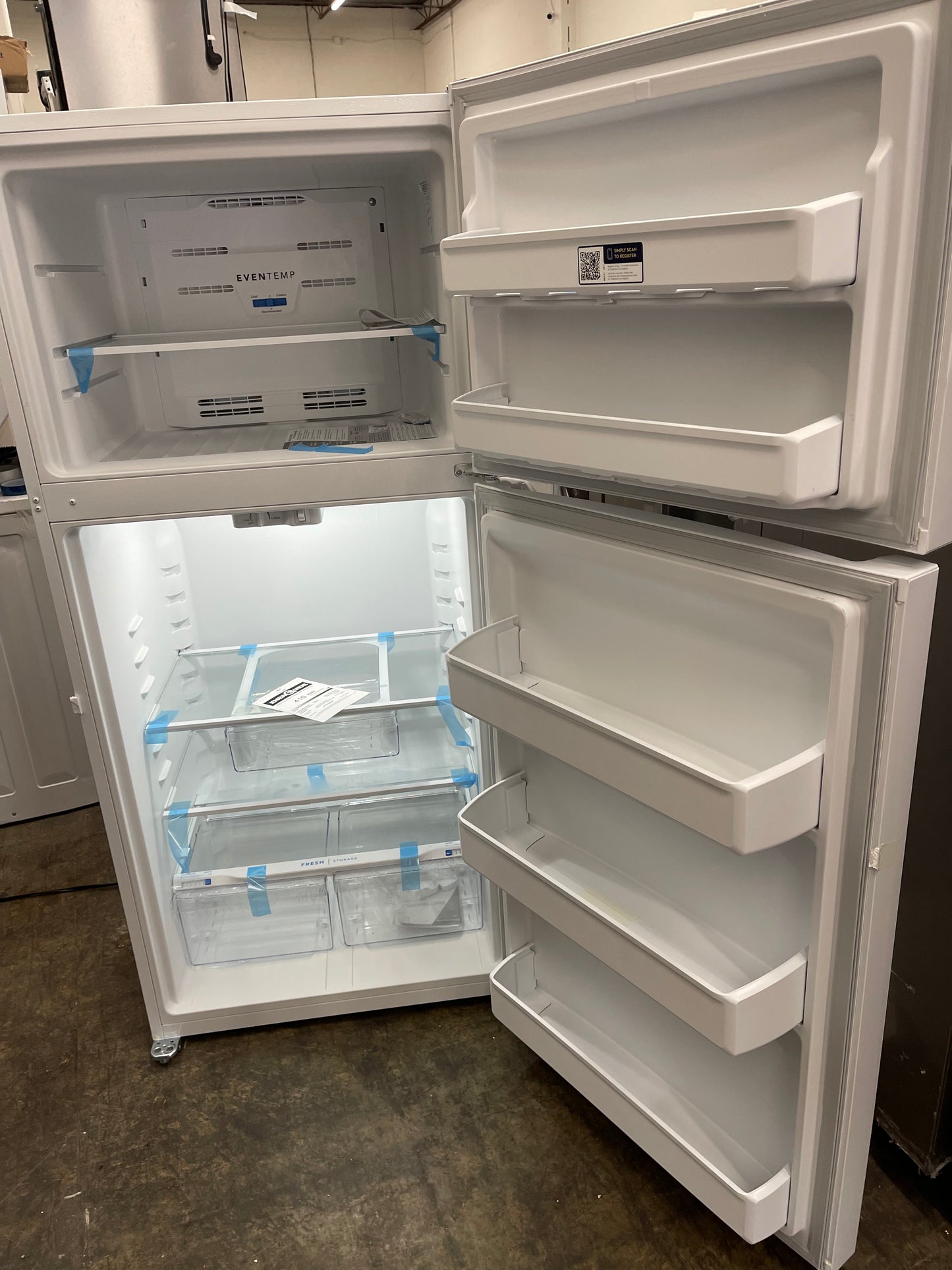 Frigidaire  FFTR1835VW
30 Inch Top Freezer Refrigerator with 18.3 Cu. Ft. Capacity, Adjustable Shelves, Humidity-Controlled Crispers, Half-width Deli Drawer, Gallon Door Bins, Auto-Close Doors, EvenTemp Cooling System, and ADA Compliant: White