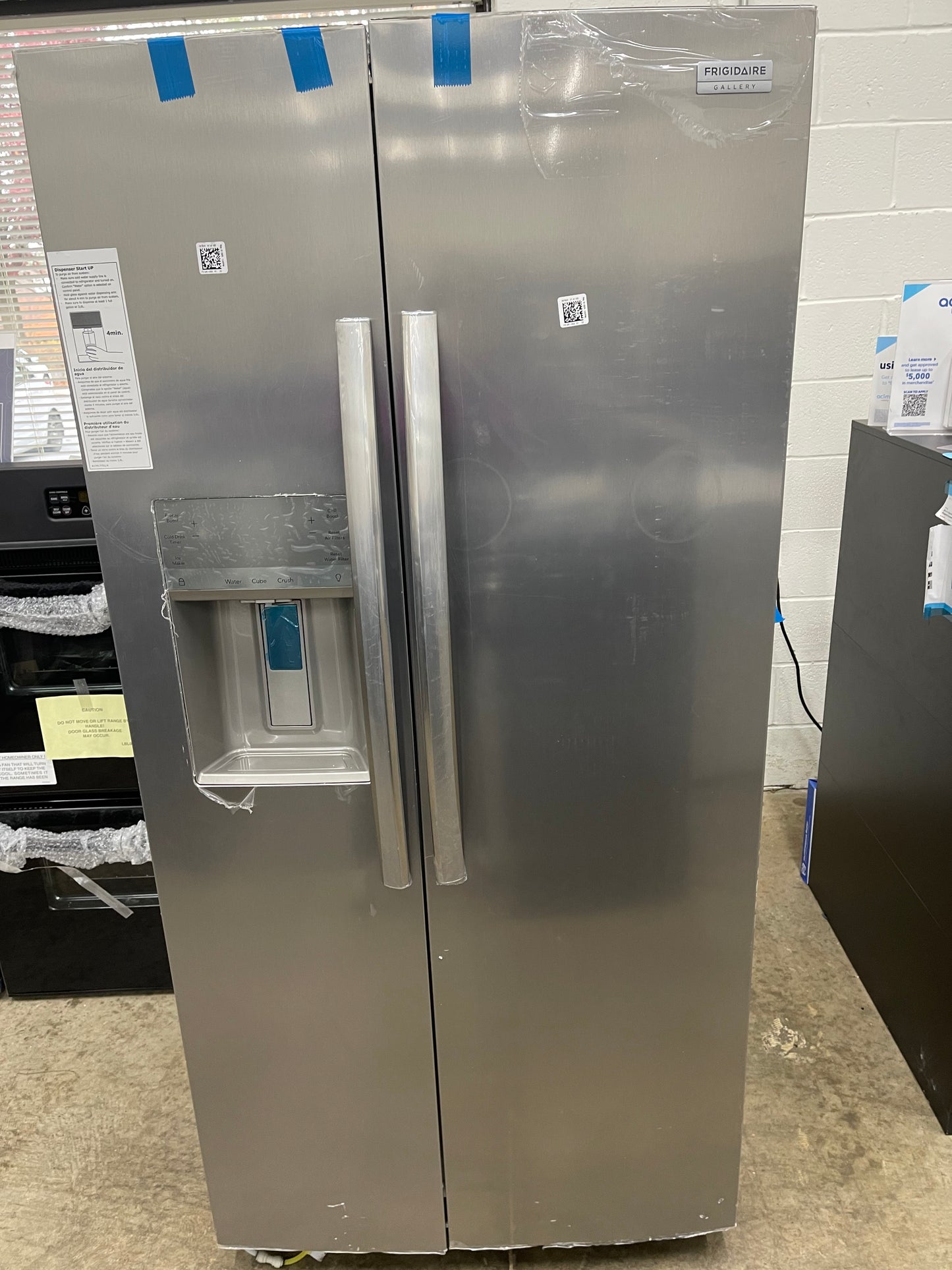 Frigidaire Gallery 22 Cu. Ft. 33" Standard-Depth Side-by-Side Refrigerator
GRSS2352AF