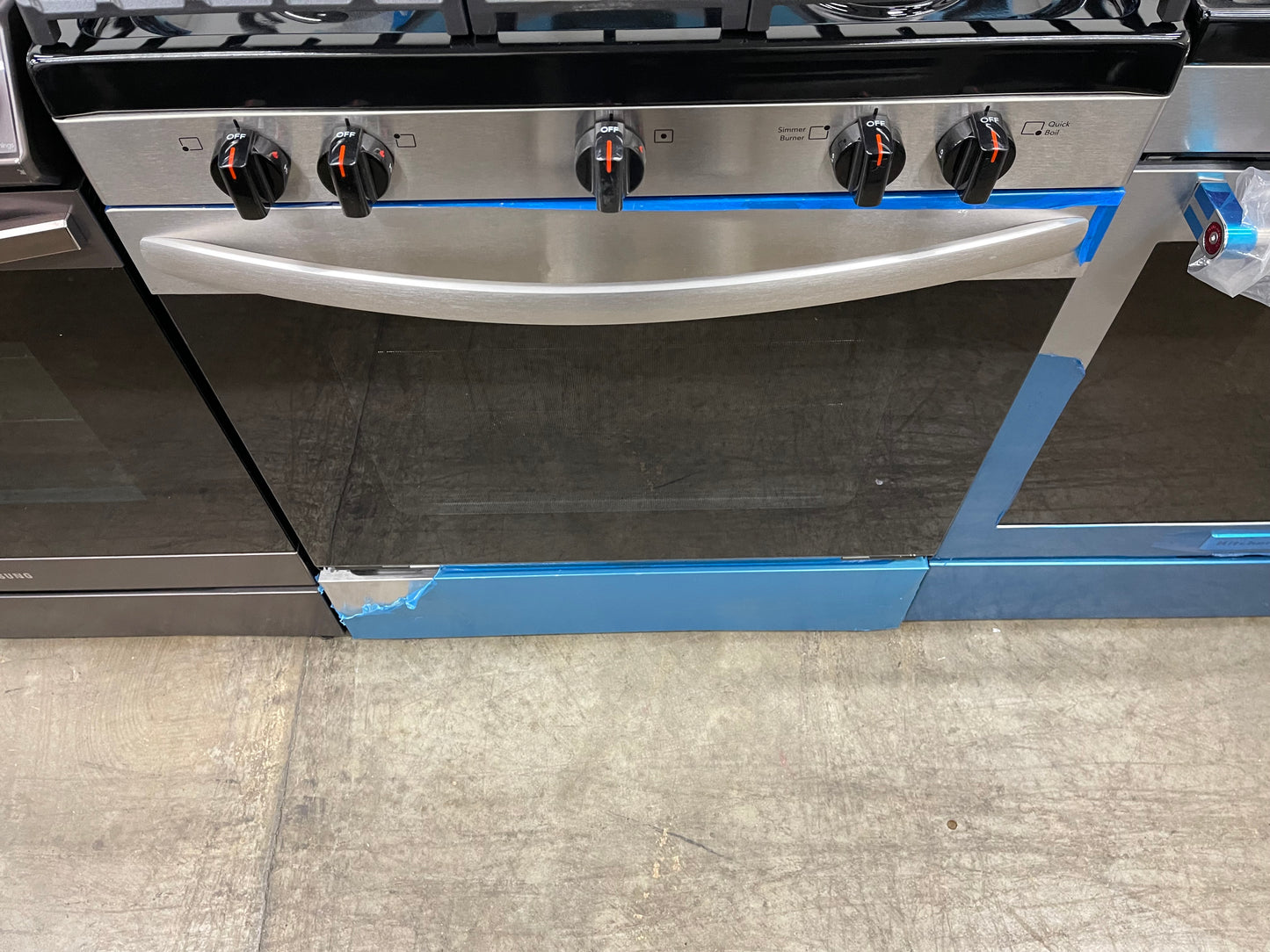 Frigidaire 30-in 5 Burners 5.1-cu ft Freestanding Gas Range in Stainless Steel-Model #FCRG3052BS