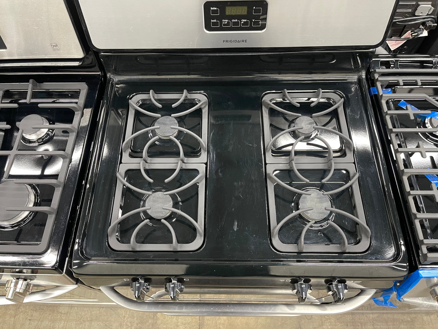 Frigidaire 30" Freestanding Gas Range in Stainless Steel