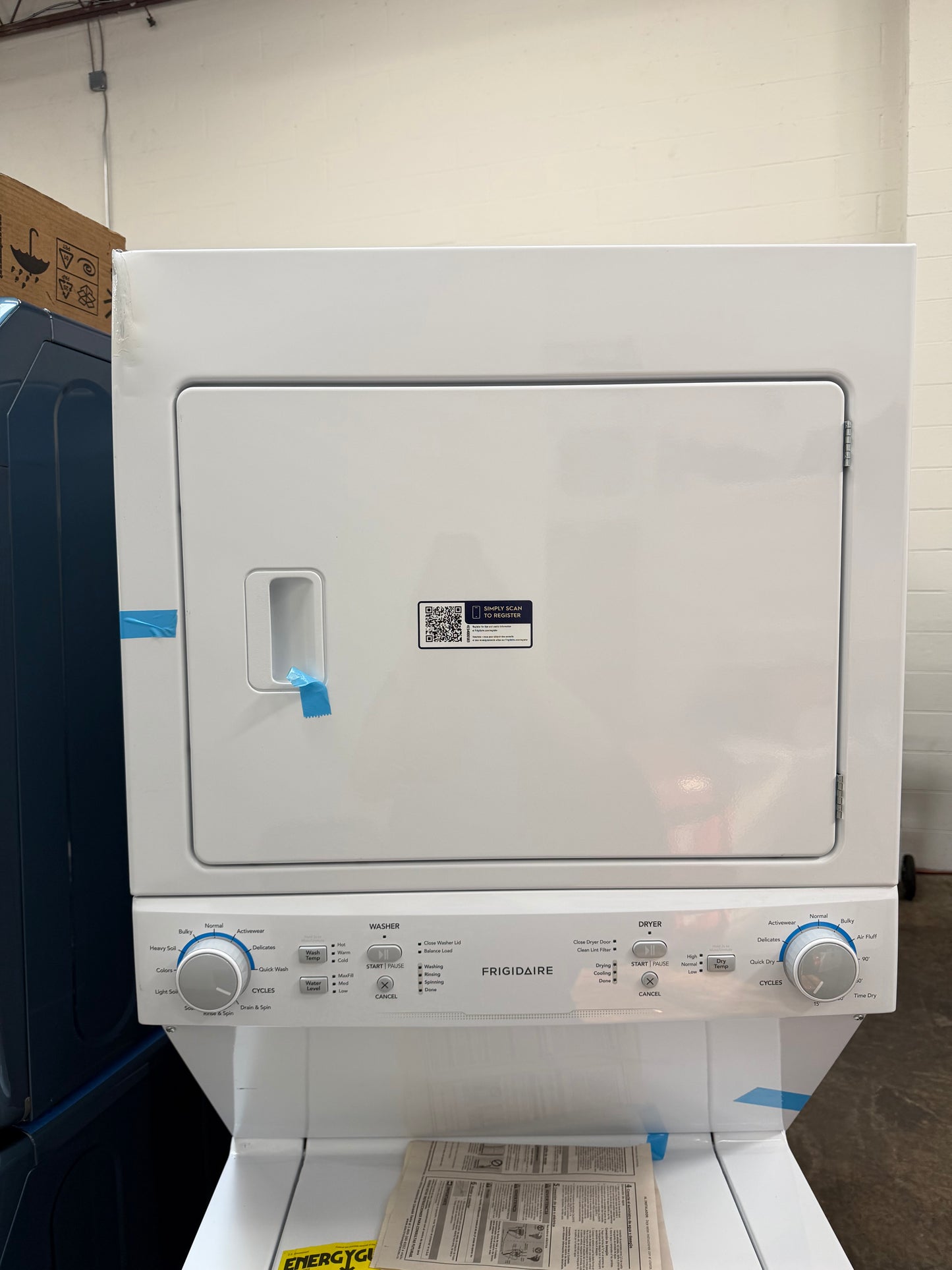 Frigidaire  FLCE7522AW
27 Inch Electric Laundry Center with 3.9 Cu. Ft. Washer Capacity, 10 Wash Cycles, 5.6 cu. ft. Dryer Capacity, 6 Dry Cycles, MaxFill Option, 4 Timed Dryer Cycles, and End-of-Cycle Signal