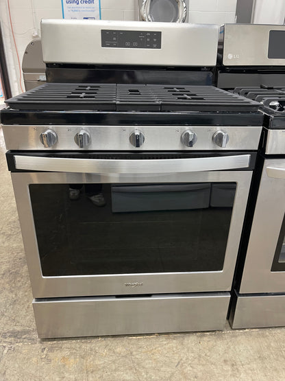 Whirlpool  WFG525S0HS
30 Inch Freestanding Gas Range with Frozen Bake Technology, SpeedHeat Burner, SpillGuard™ Cooktop, Center Oval Burner, Temperature Sensor, Closed Door Broiling, Control Lock and Self-Cleaning: Black-on-Stainless