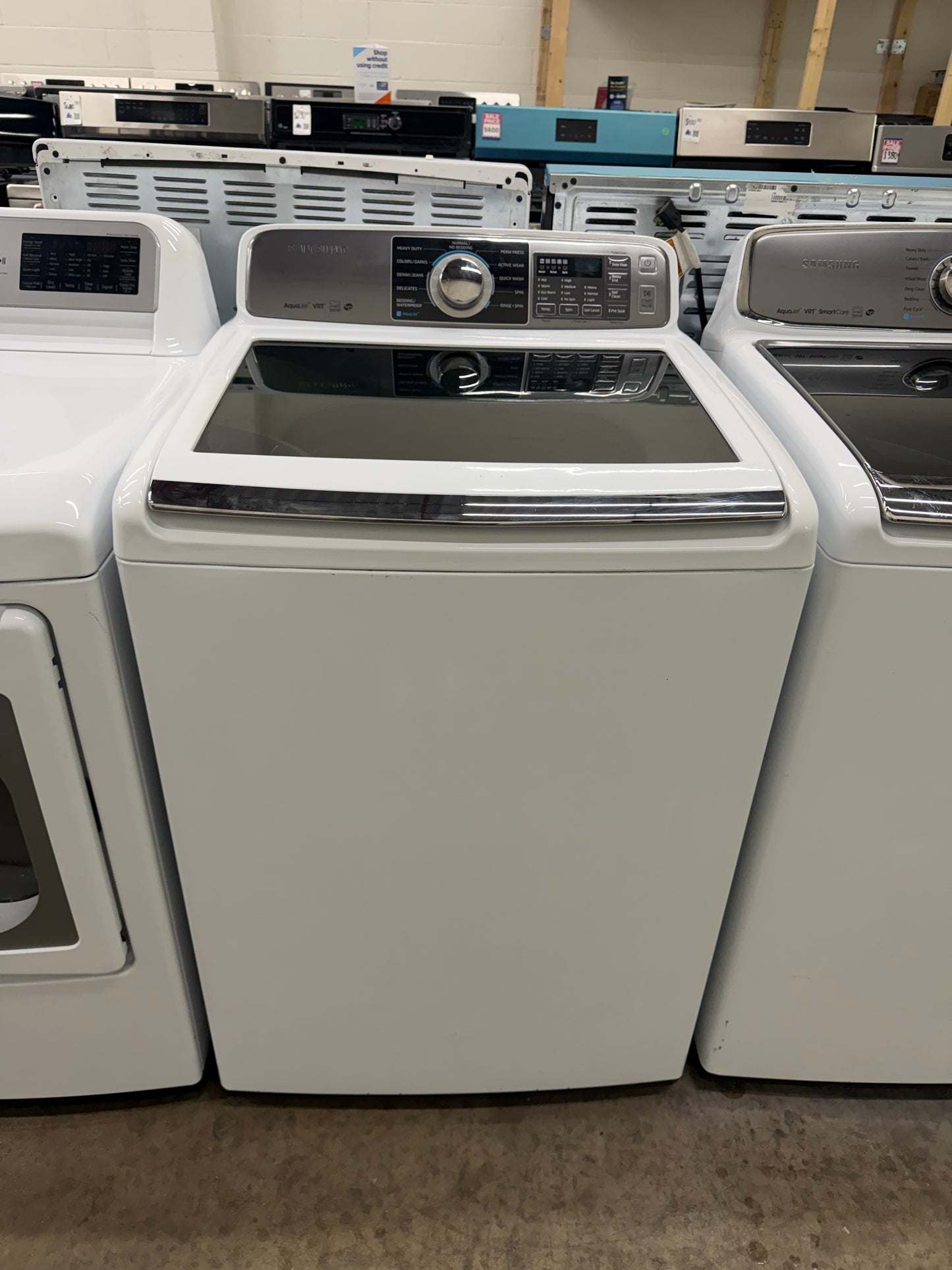 Samsung  WA48H7400AW
27 Inch 4.8 cu. ft. Top Load Washer with 11 Wash Cycles, 1,100 RPM, AquaJet Cleaning Technology, Vibration Reduction Technology, Smart Care, Self Clean and ENERGY STAR Certification: White