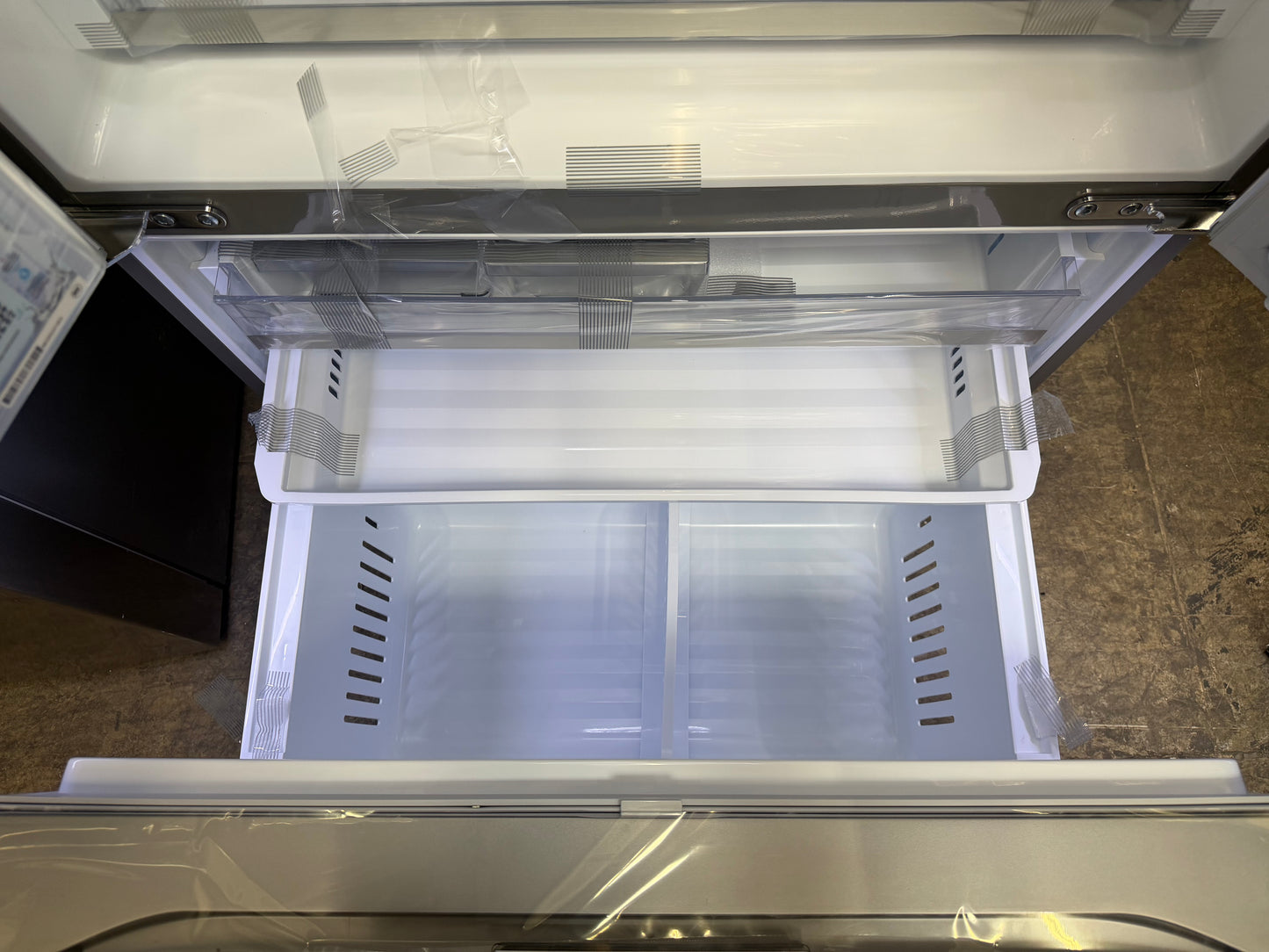 LG  LRYKC2606S
36 Inch Counter-Depth MAX Smart French Door Refrigerator with 26 Cu. Ft. Capacity