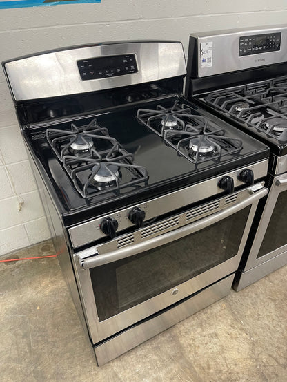 GE Freestanding Gas Range in Stainless Steel