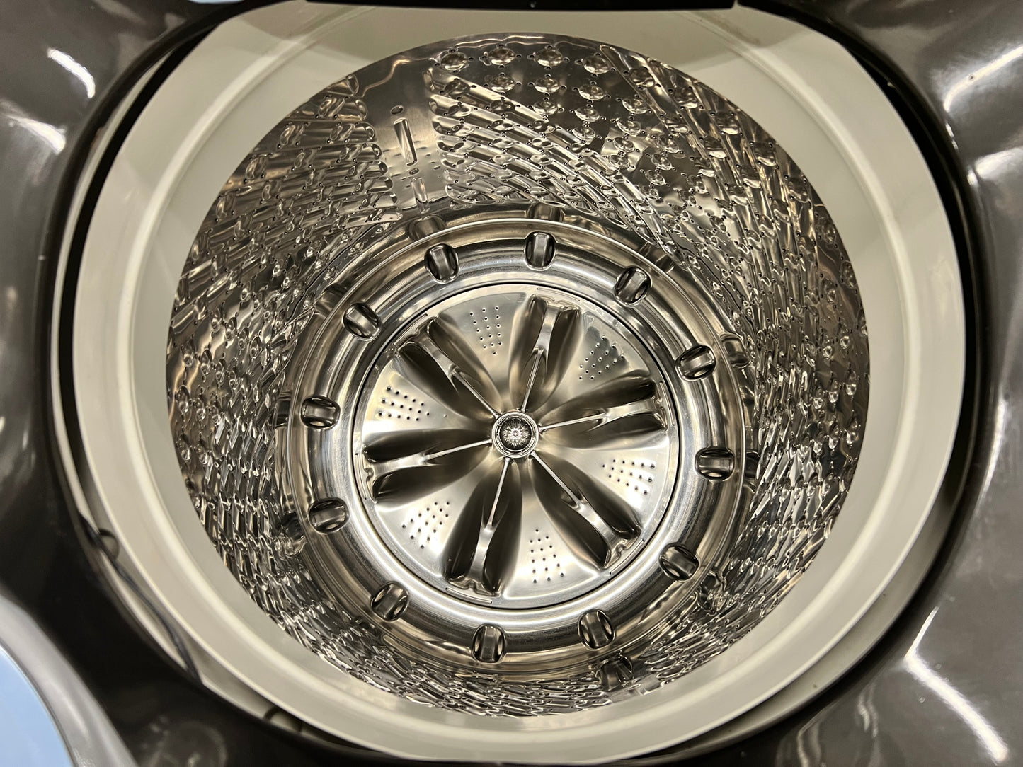 Samsung Top-Load Activewash 5.2-cu ft Washer and 7.5-cu ft Electric Dryer Mismatch Set (READ DESCRIPTION)