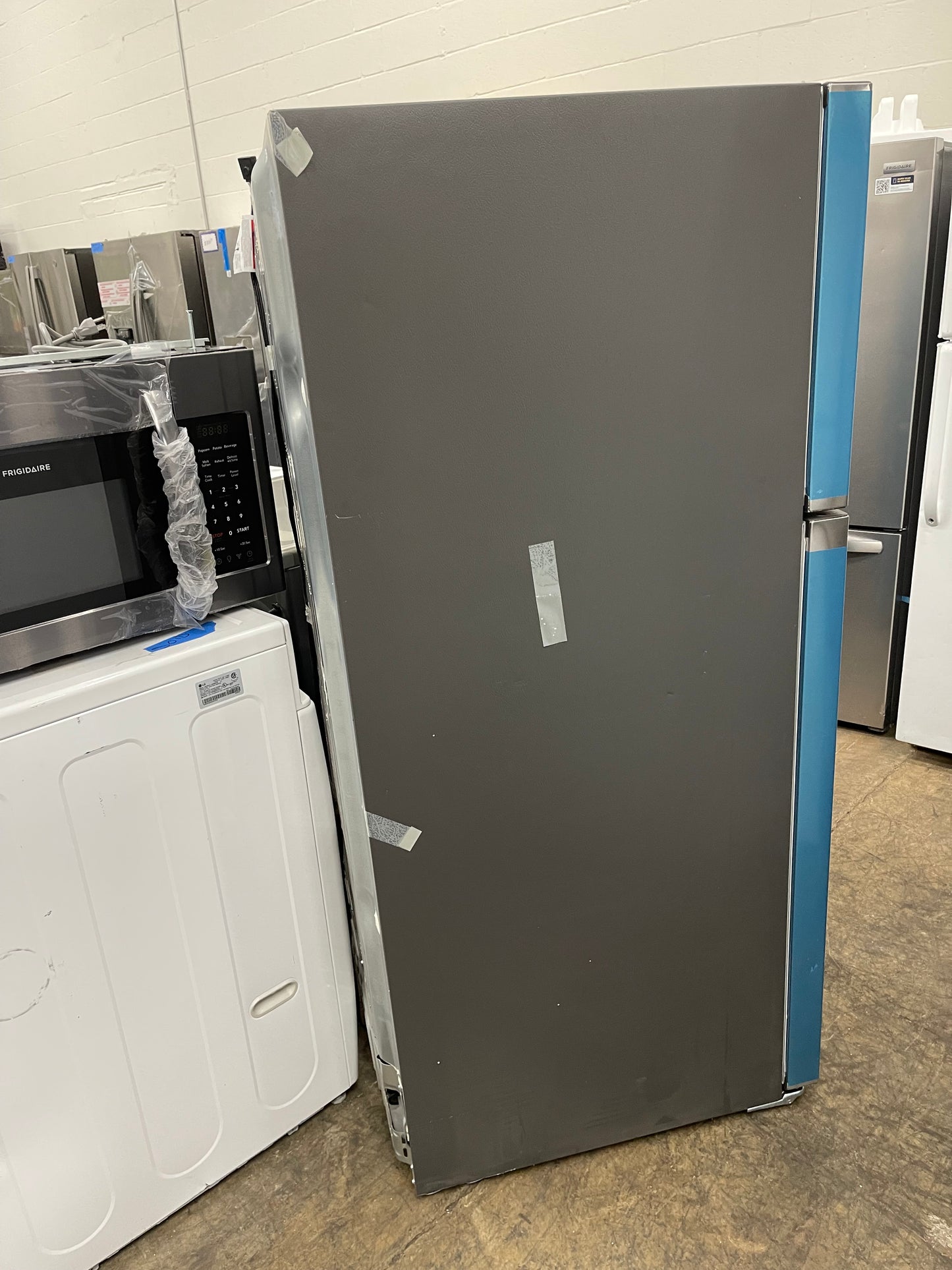 Frigidaire  20.0 cu. ft. Top Freezer Refrigerator in Stainless Steel