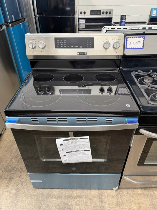 GE 600 Series  GRF600AVSS
30 Inch Freestanding Gas Range