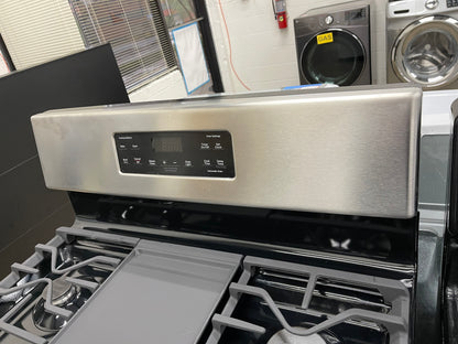 GE 30 in. 5.0-cu. ft. Freestanding Gas Range in Stainless Steel-Model #JGBS66REK3SS