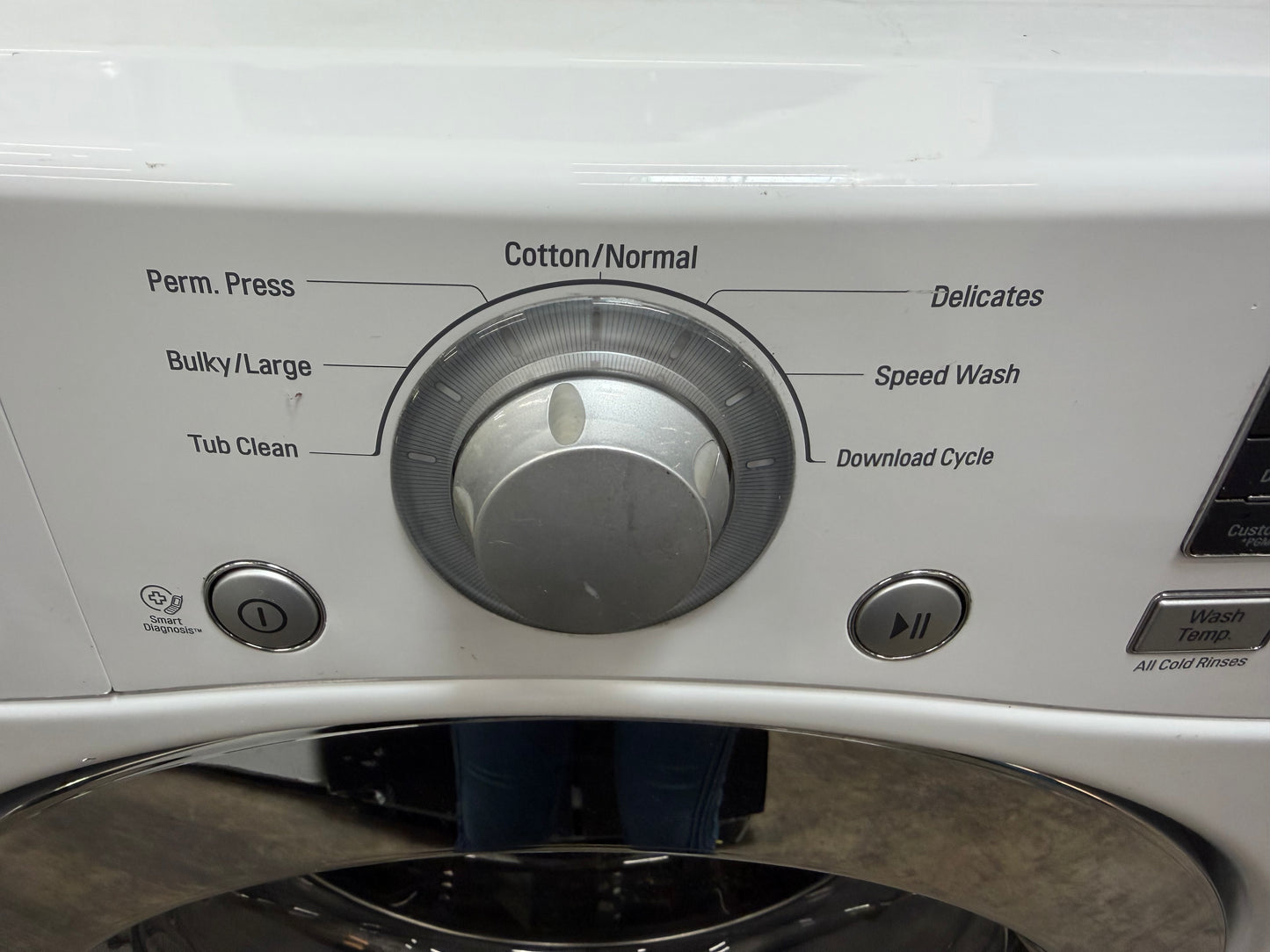 LG  WM3670HWA
27 Inch 4.5 cu. ft. Front Load Washer with Steam, Smart ThinQ (Wi-Fi), NFC Tag-On Technology, Sanitary Cycle, 12 Wash Cycles, Allergen Cycle, NeveRust Stainless Steel Drum, 4-Tray Dispenser and ENERGY STAR : White