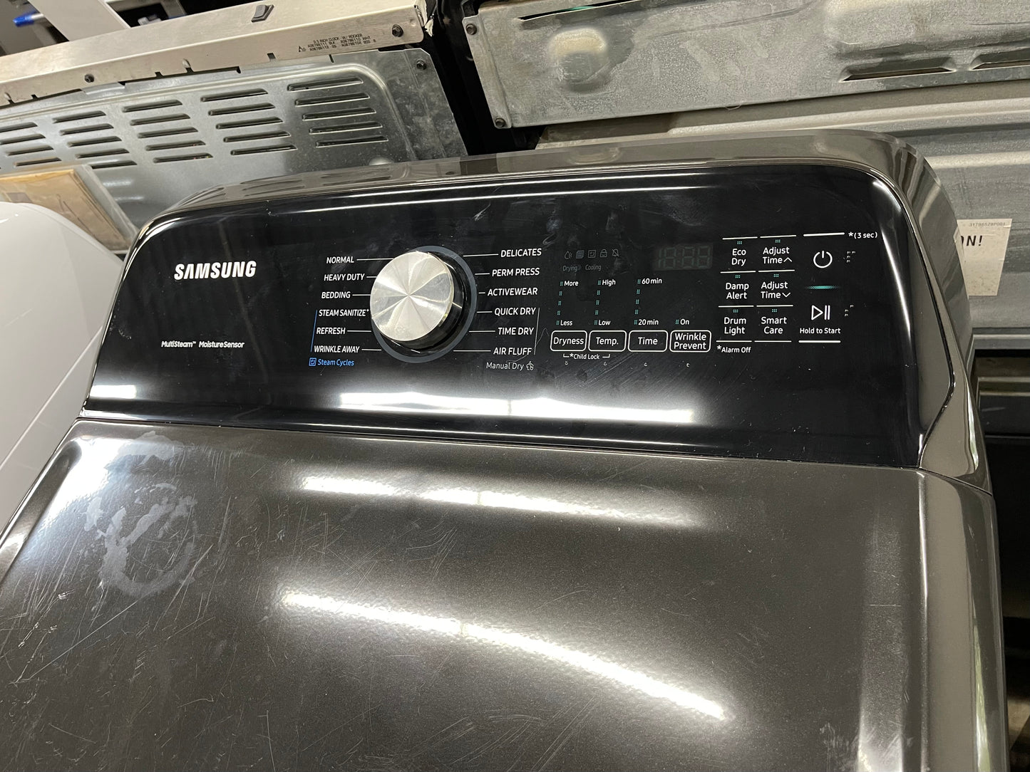Samsung DVE50R5400V/A3  

7.4 cu. ft. Electric Dryer with Steam Sanitize+ in Black Stainless Steel