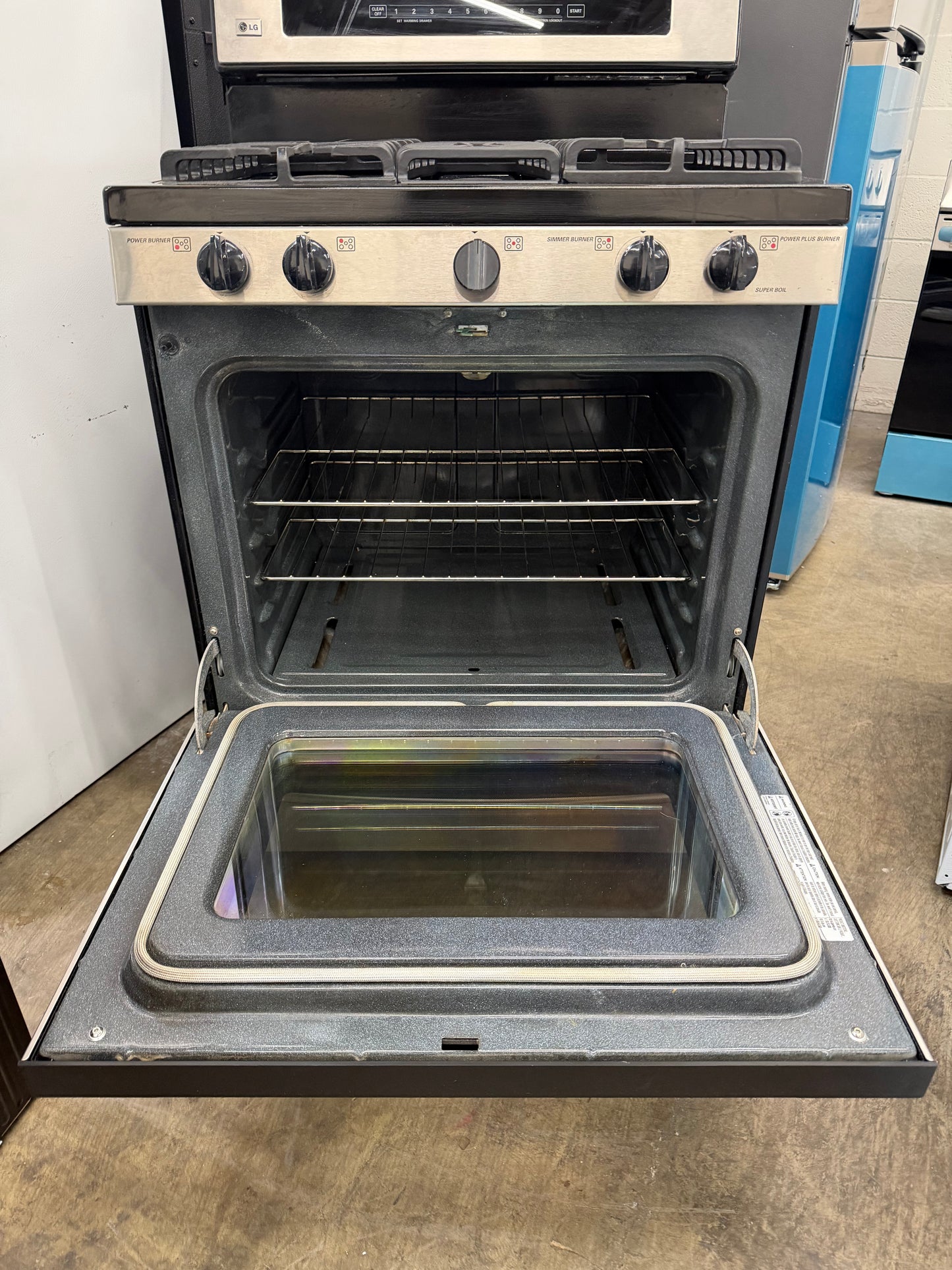 LG  LRG30355ST
30 Inch Freestanding Gas Range with 5 Sealed Burners, 5.0 cu. ft. Self-Cleaning Oven, SmoothTouch Controls and Warming Drawer: Stainless Steel